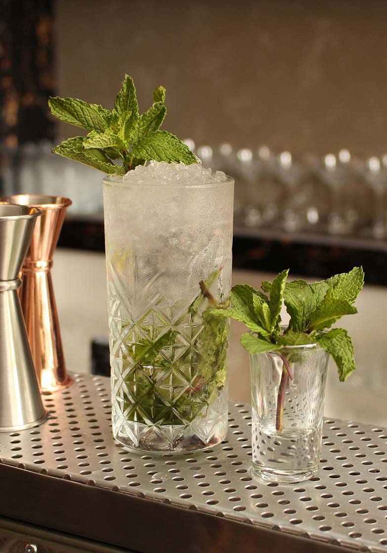 Señorita Bianco White Rum | Non-Alcoholic Spirit | Barnes & Brown